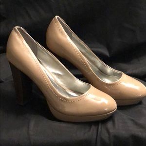 Nude patent heels women’s size 7 by Style & Co